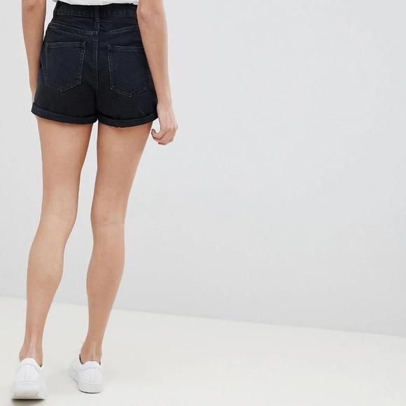 ASOS DESIGN • Denim Ritson Mom Short In Washed Black - Picture 2 of 10